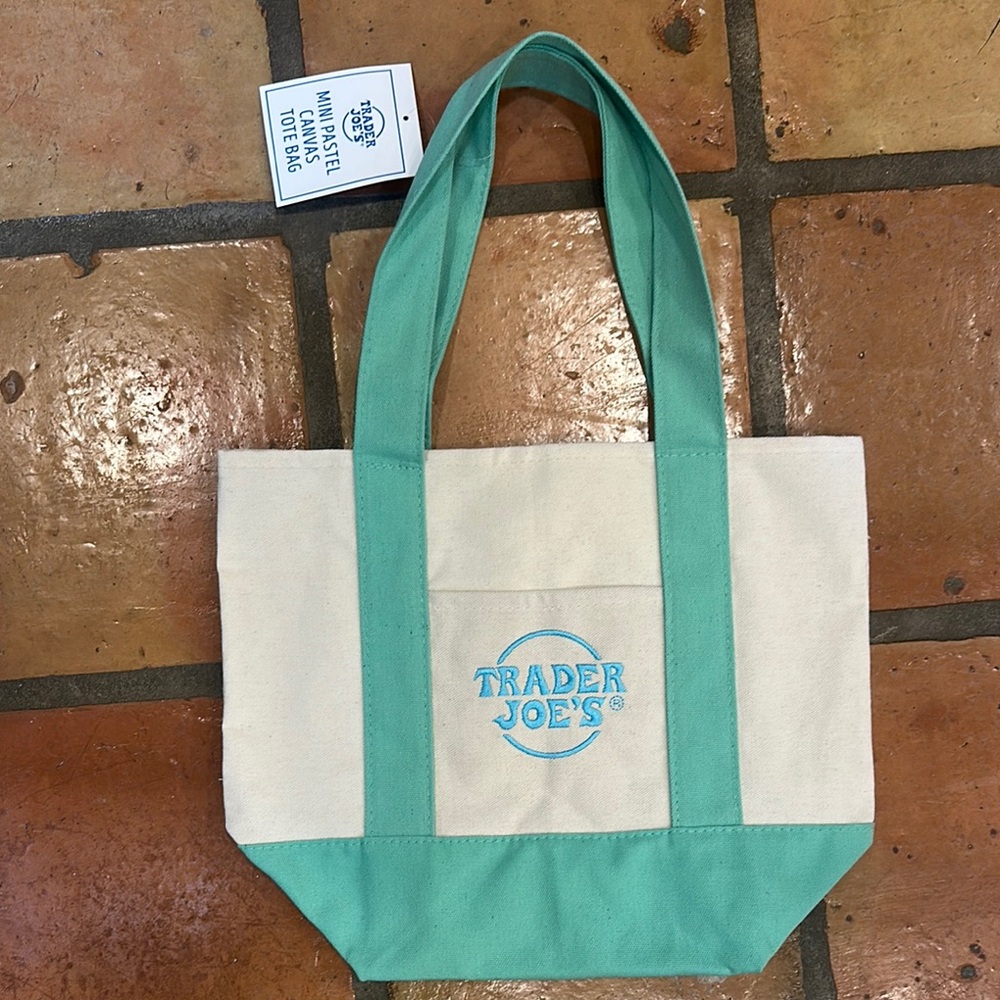 Viral Trader Joe’s, mini canvas bag